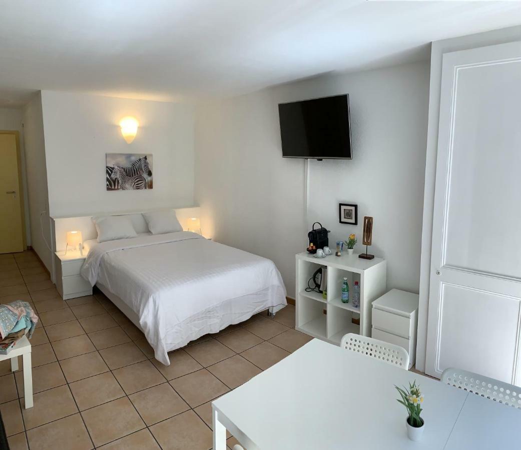 Luxury Duplex Vue Chateau Neuchâtel Esterno foto